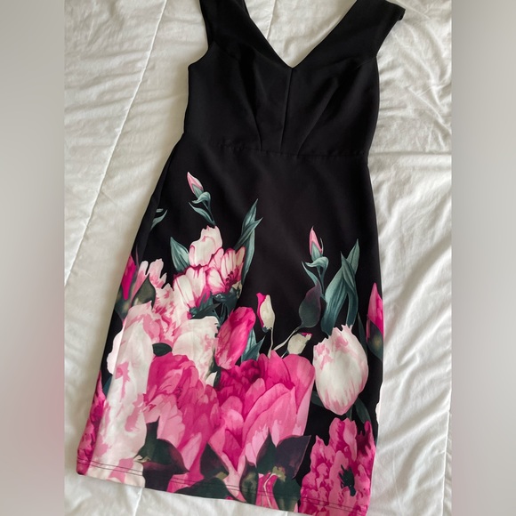 Suzy Shier Dress - Picture 2 of 6